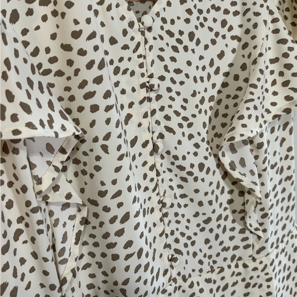 Kori Cream Brown Dalmatian Spot V Neck Romper Shorts Flutter Sleeves - Picture 4 of 8